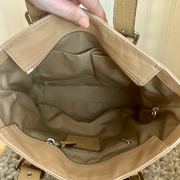 Coach Tan Leather Hampton Bag - Picture 3 of 12